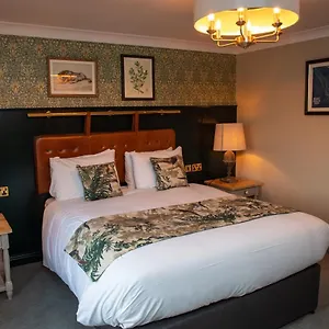 The Red Lion By Chef & Brewer Collection Hotel